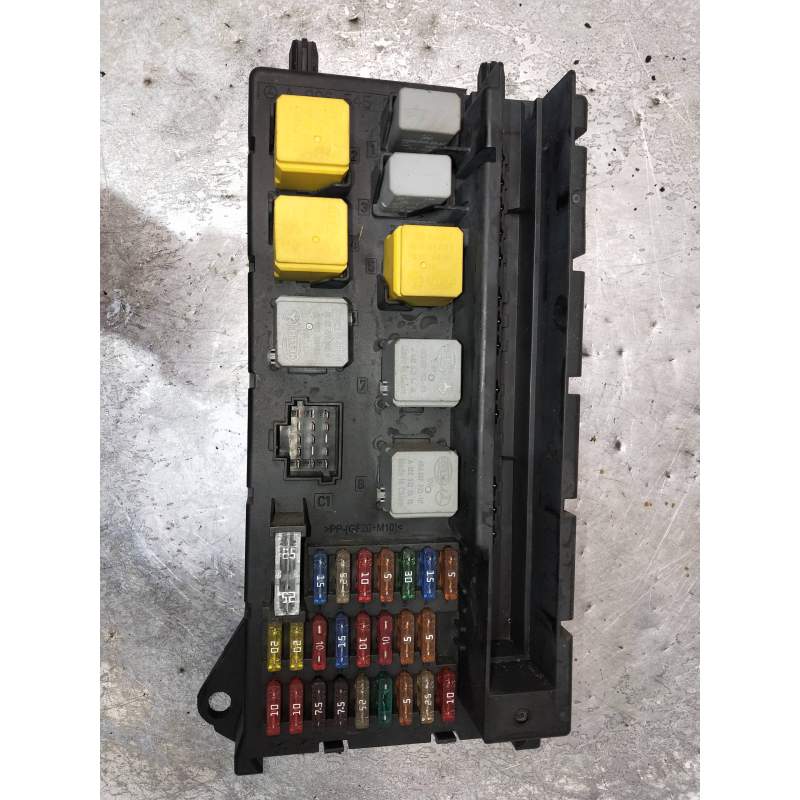 Recambio de caja reles / fusibles para volkswagen crafter combi (2e) referencia OEM IAM A9065450401 518817028 
