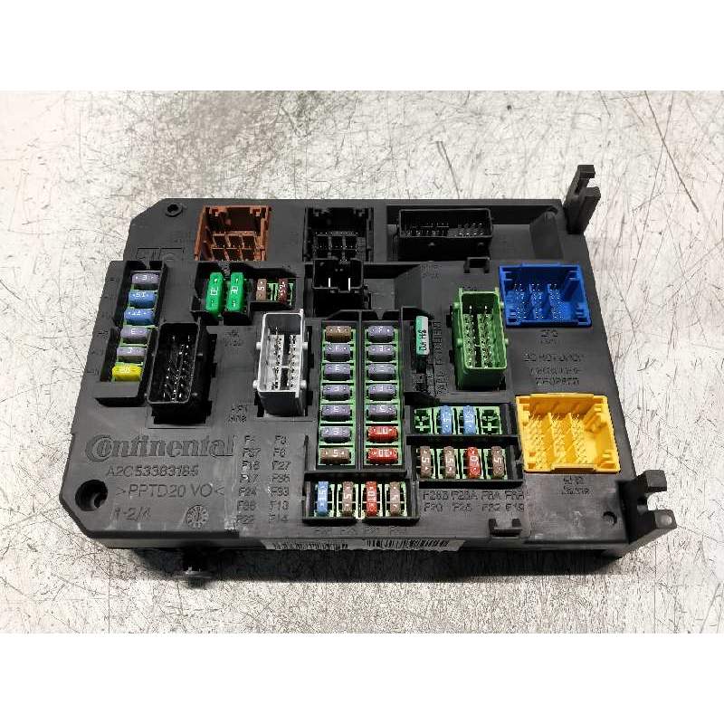 Recambio de caja reles / fusibles para citroën c4 lim. feel edition referencia OEM IAM 9806687980 A2C3884870C BSIQ0401