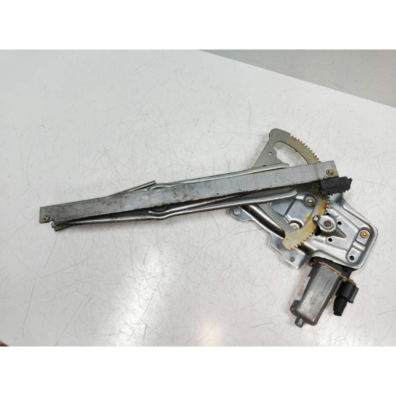 Recambio de elevalunas delantero izquierdo para toyota yaris (ncp1/nlp1/scp1) 1.3 expo referencia OEM IAM   3P