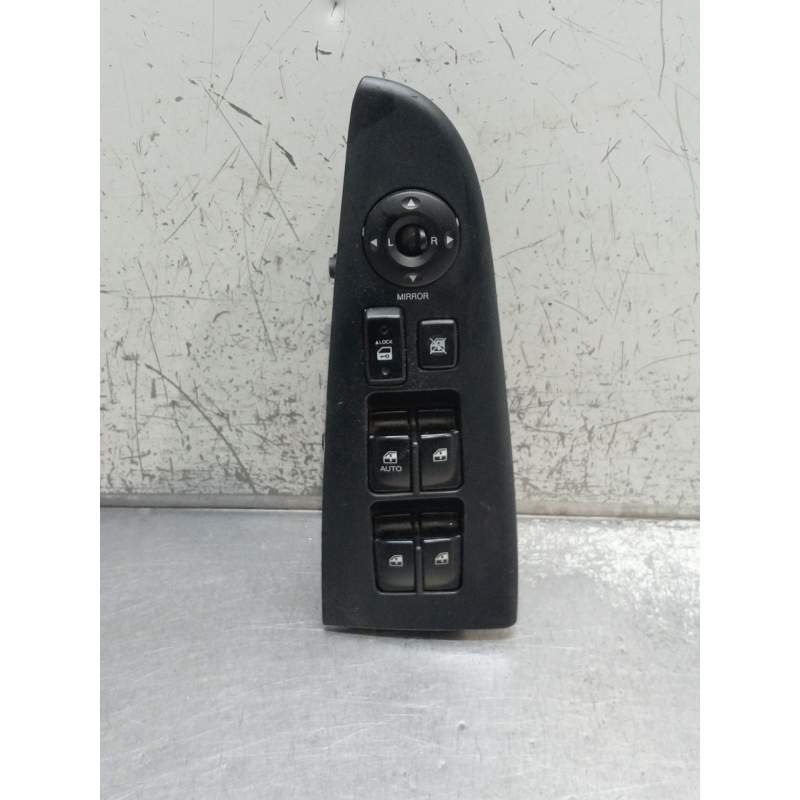 Recambio de mando elevalunas delantero izquierdo para hyundai elantra iii sedán (xd) 1.6 referencia OEM IAM 935702H0109P  