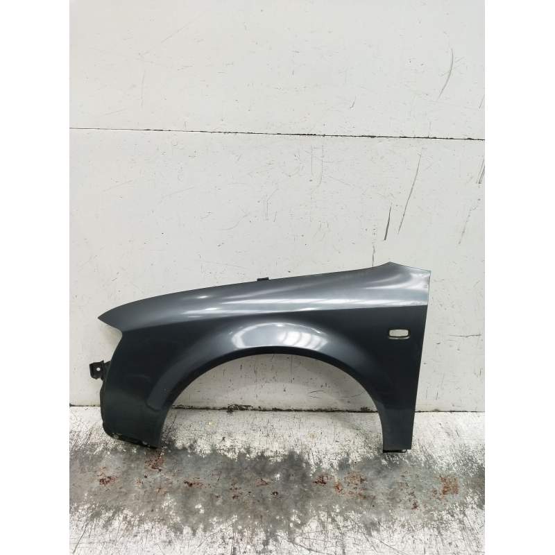 Recambio de aleta delantera izquierda para audi a4 b6 (8e2) 2.5 tdi quattro referencia OEM IAM   2001