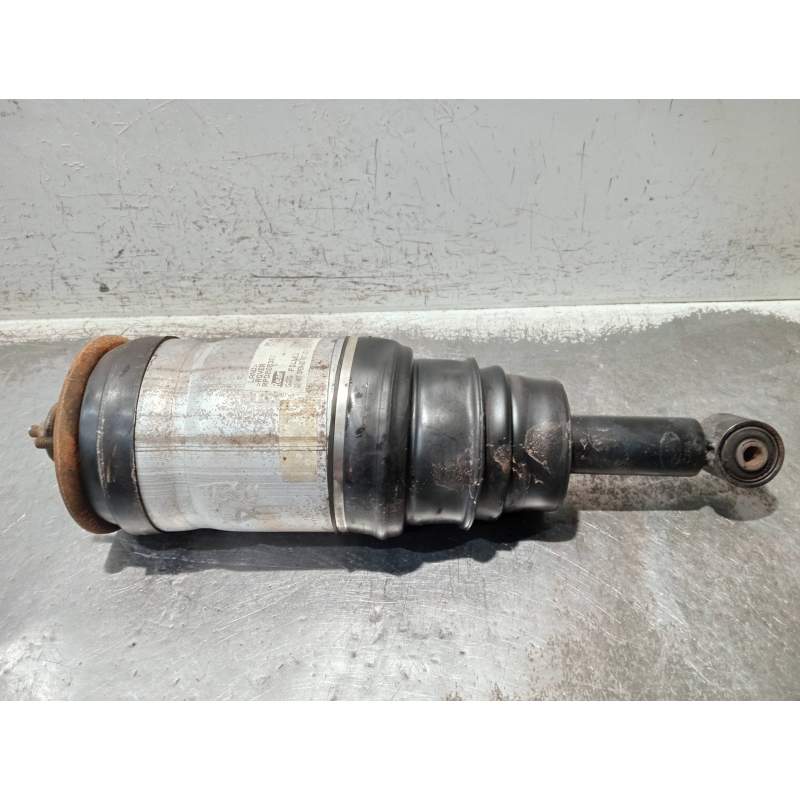 Recambio de amortiguador trasero derecho para land rover discovery v6 td s referencia OEM IAM 22214642 3497422 RPD000308