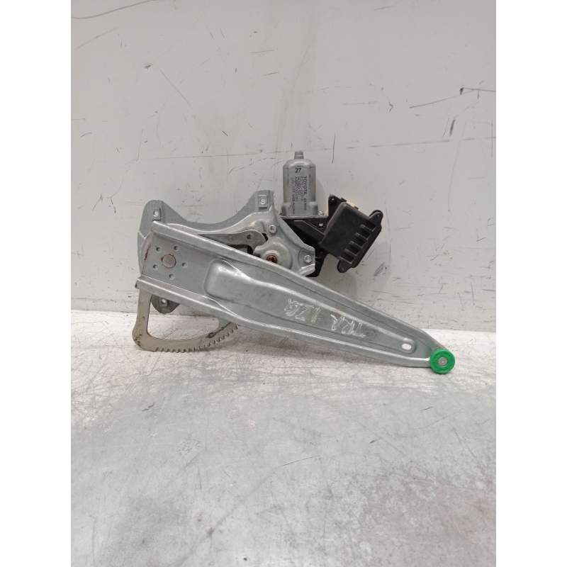 Recambio de elevalunas trasero izquierdo para toyota auris (_e18_) 1.3 (nre180_) referencia OEM IAM 8570102010 961920101 5p