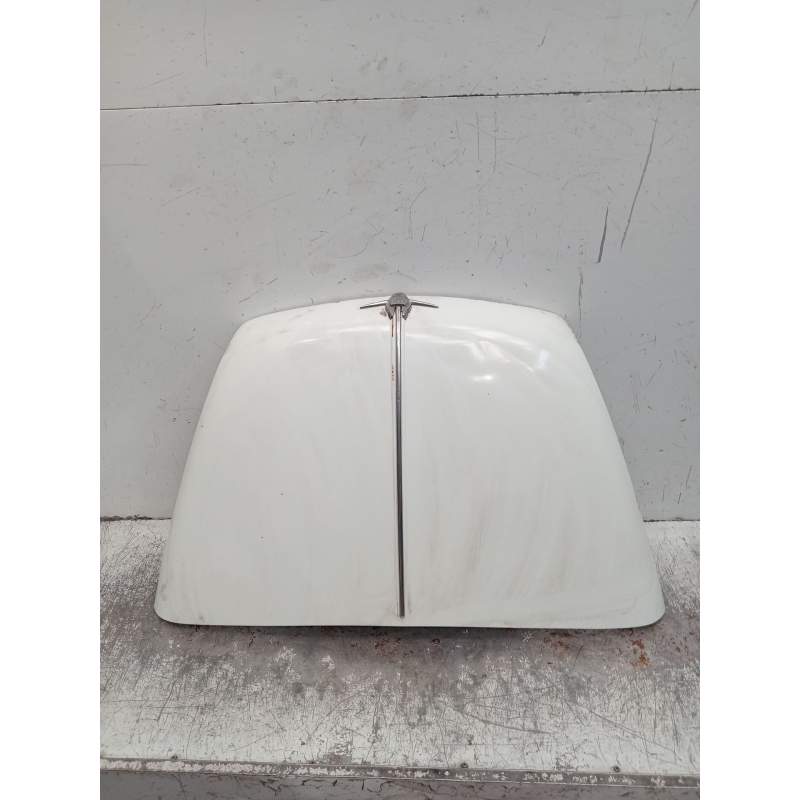 Recambio de capot para seat 600 (110b) 0.8 referencia OEM IAM  VER FOTOS OXIDO 