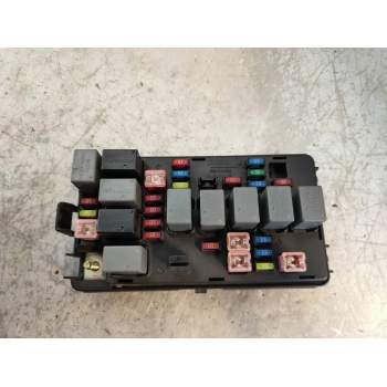 CAJA RELES / FUSIBLES 96428357 EB16 
