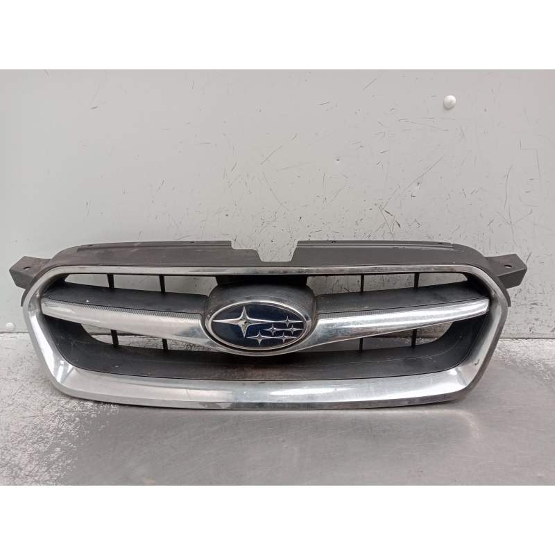 Recambio de rejilla delantera para subaru legacy iv (bl) 2.0 d awd (bld) referencia OEM IAM   