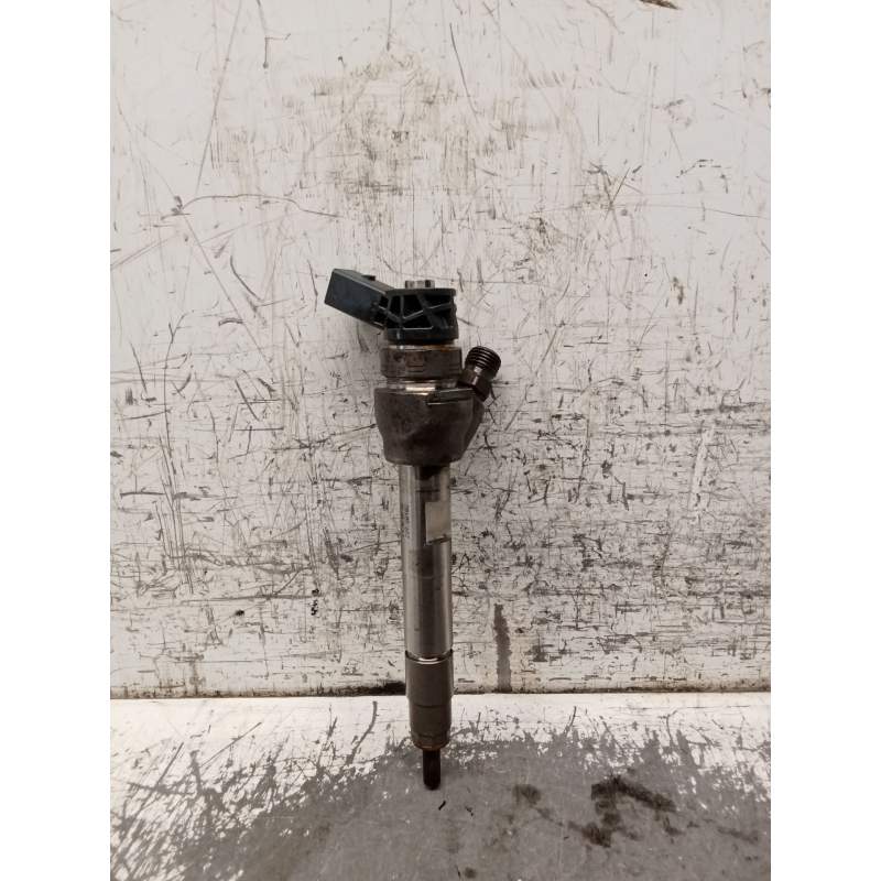 Recambio de inyector para bmw serie 3 lim. (f30) 318d referencia OEM IAM 8514146 0445110613 BOSCH