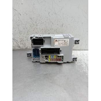 CAJA RELES / FUSIBLES 0052076100 FI6AM433RX 28564466 FI6125KHZ 3659AFI6125 2016