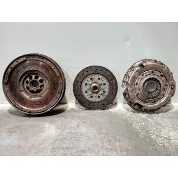 KIT EMBRAGUE 3000951393 A6650302205 2006