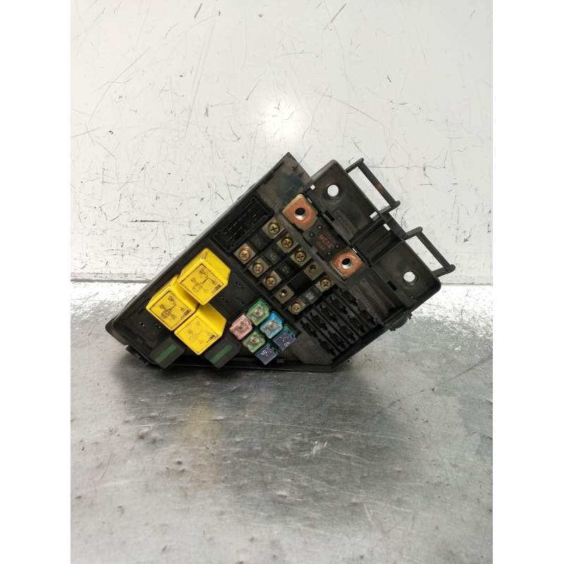 Recambio de caja reles / fusibles para mg zr 2.0 td referencia OEM IAM 000710 142908041503 2001