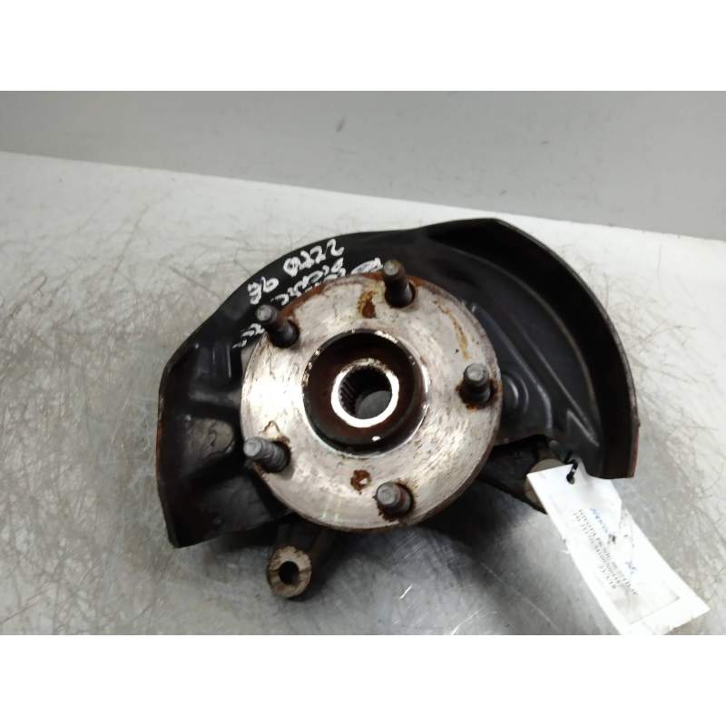 Recambio de mangueta delantera derecha para toyota picnic (m10) 2.2 turbodiesel referencia OEM IAM   