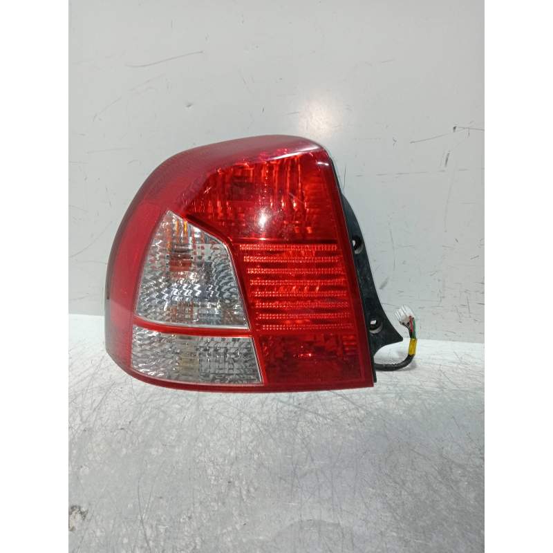 Recambio de piloto trasero izquierdo para kia shuma ii 1.6 cat referencia OEM IAM   4P