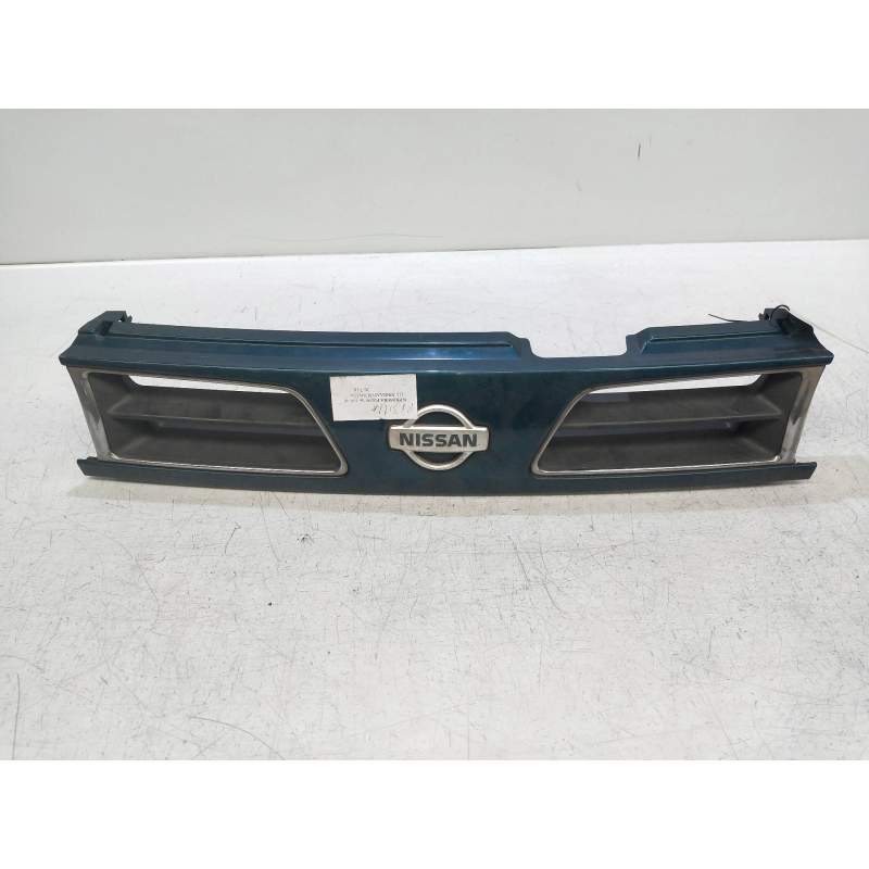 Recambio de rejilla delantera para nissan primera berl./familiar (p10/w10) 1.6 16v cat referencia OEM IAM   