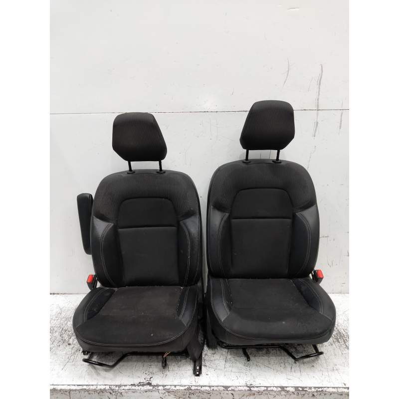 Recambio de juego asientos completo para renault express 1.5 dci referencia OEM IAM DELANTEROS VER FOTOS 