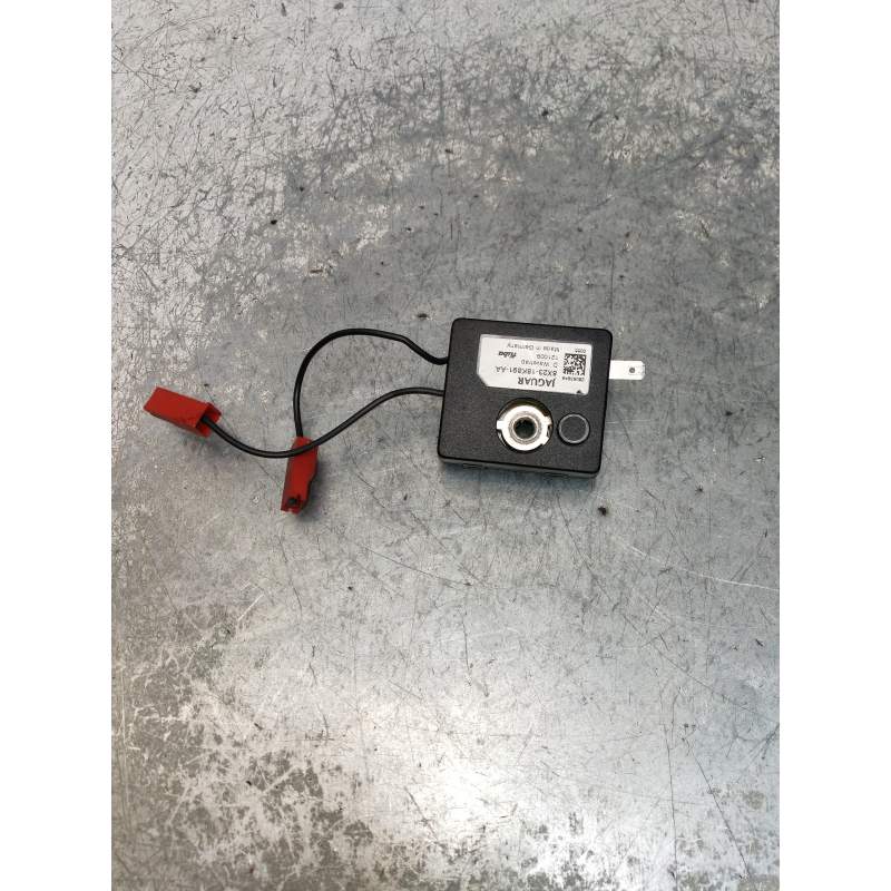 Recambio de modulo electronico para jaguar xf 3.0 v6 diesel grace referencia OEM IAM 8X2318K891AA  ANTENA