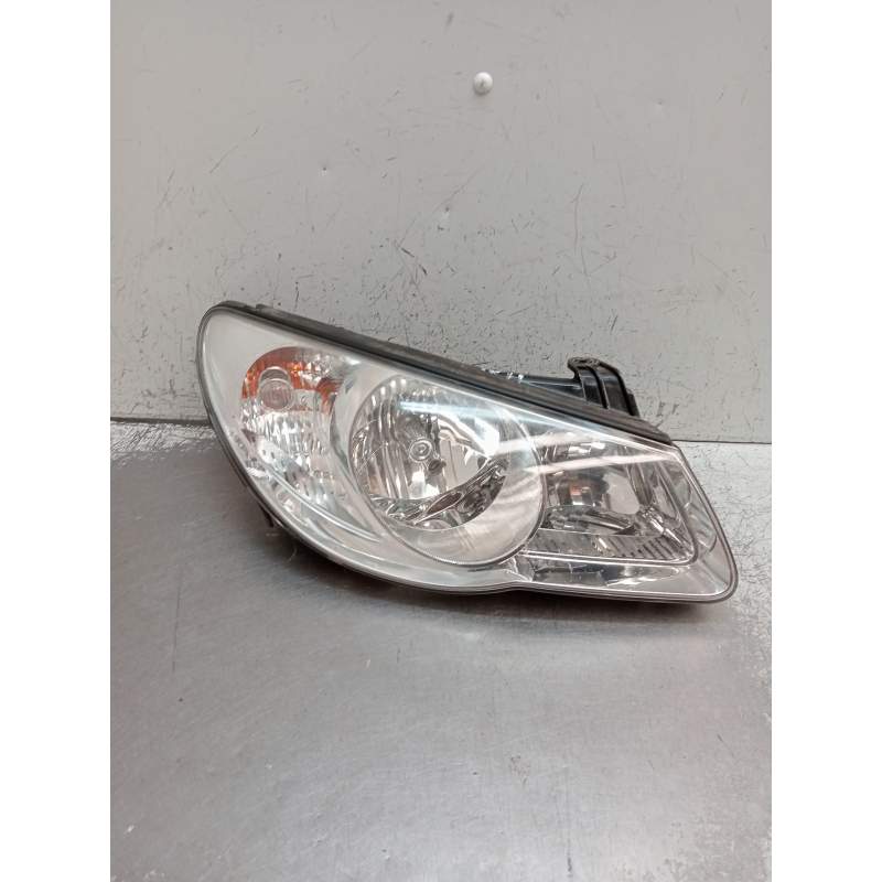 Recambio de faro derecho para hyundai elantra iii sedán (xd) 1.6 referencia OEM IAM   