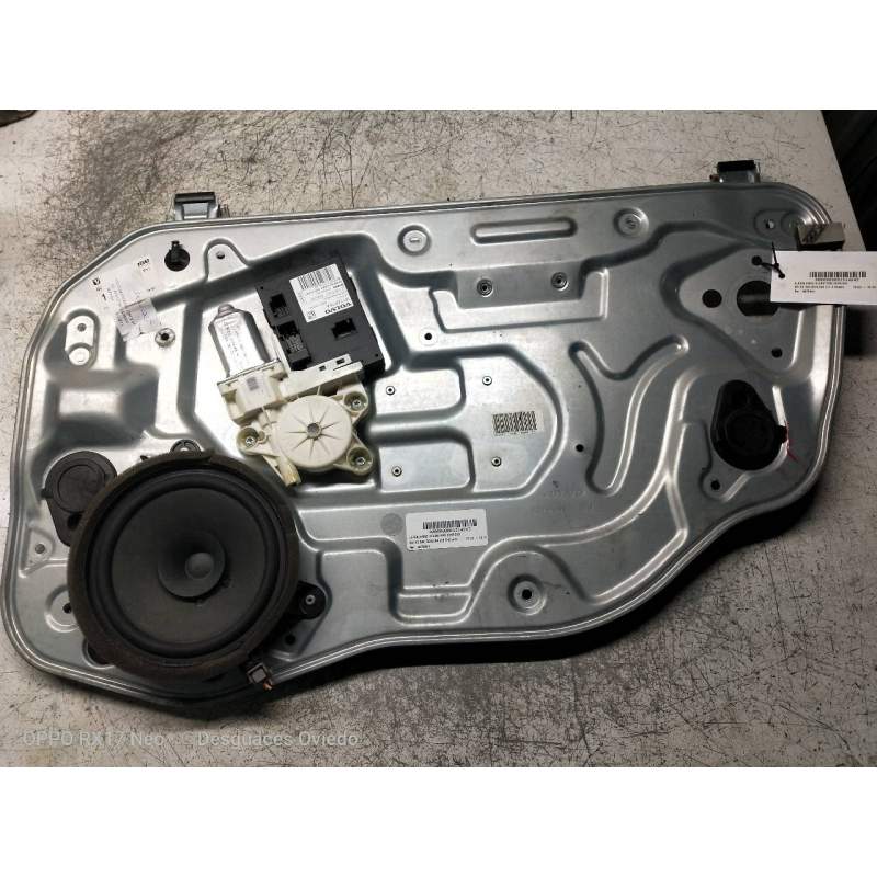 Recambio de elevalunas delantero derecho para volvo s40 berlina 2.0 d kinetic referencia OEM IAM 8679081 30773907AA 4P