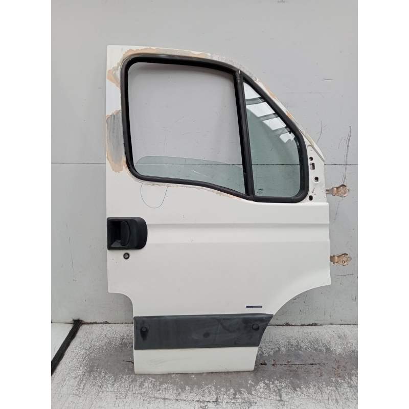 Recambio de puerta delantera derecha para iveco daily iv caja/chasis 35c15 referencia OEM IAM  2P 2006
