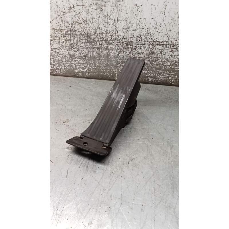 Recambio de potenciometro pedal para bmw 5 (f10) 520 d referencia OEM IAM 685999904 21490710 2014