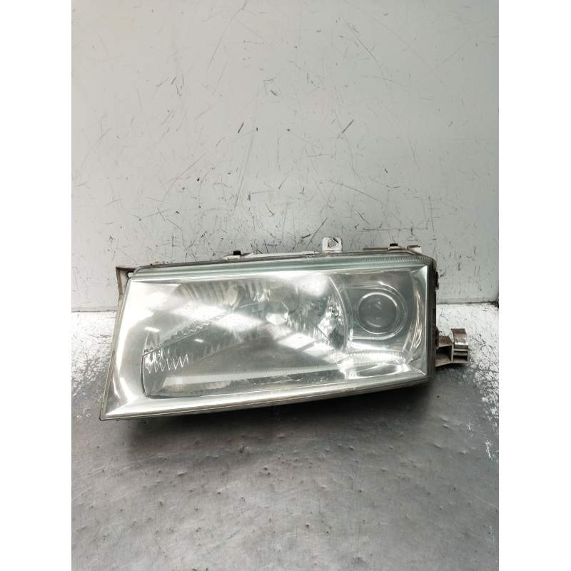 Recambio de faro izquierdo para skoda octavia i (1u2) 1.9 tdi referencia OEM IAM 1U1941015L  2000