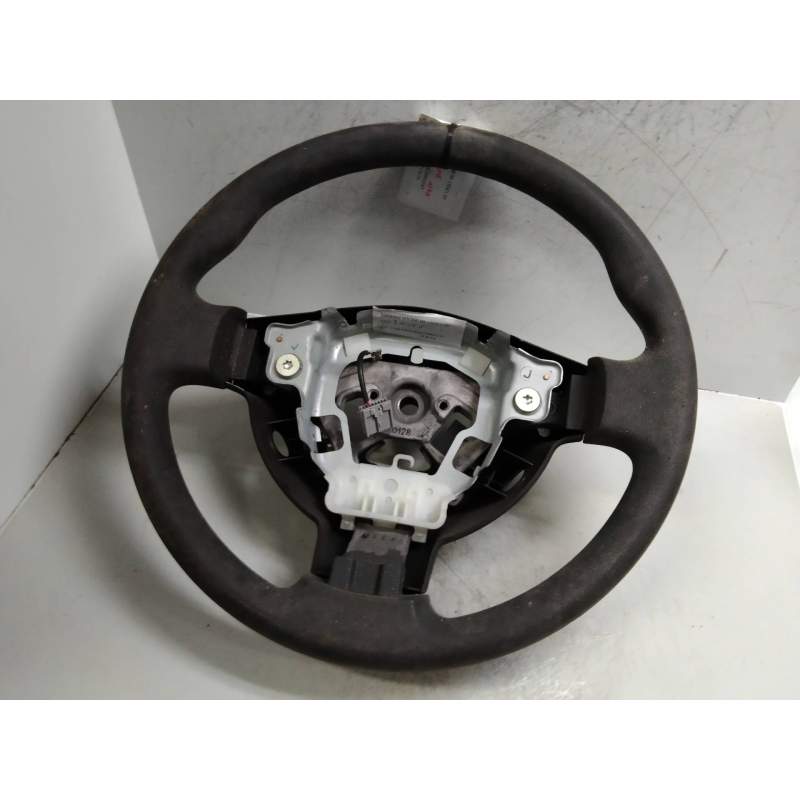 Recambio de volante para nissan nv 200 (m20) referencia OEM IAM   
