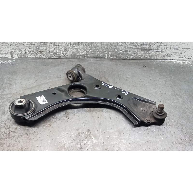 Recambio de brazo suspension inferior delantero derecho para fiat 500 l (330) referencia OEM IAM  13JTD 2012