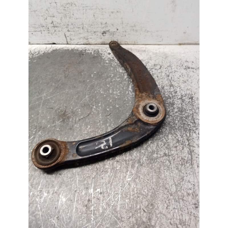 Recambio de brazo suspension inferior delantero izquierdo para citroën c4 coupe referencia OEM IAM 566793AL 20G 2004