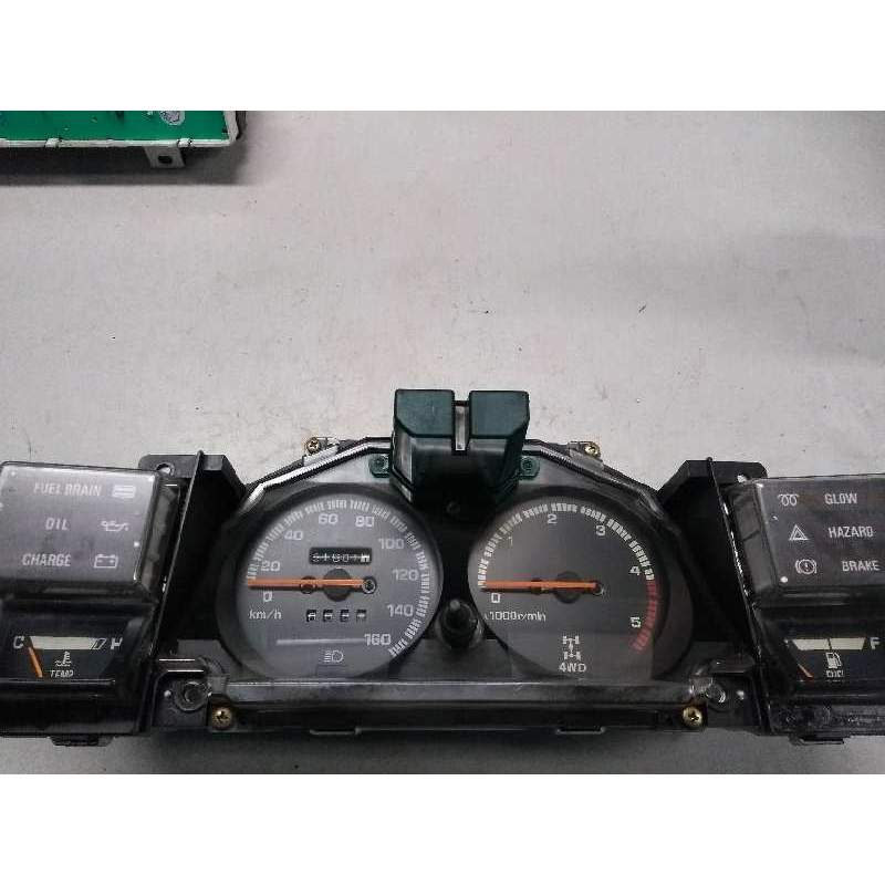 Recambio de cuadro instrumentos para daihatsu rocky 2.8 td referencia OEM IAM 8301087665 1573103782 