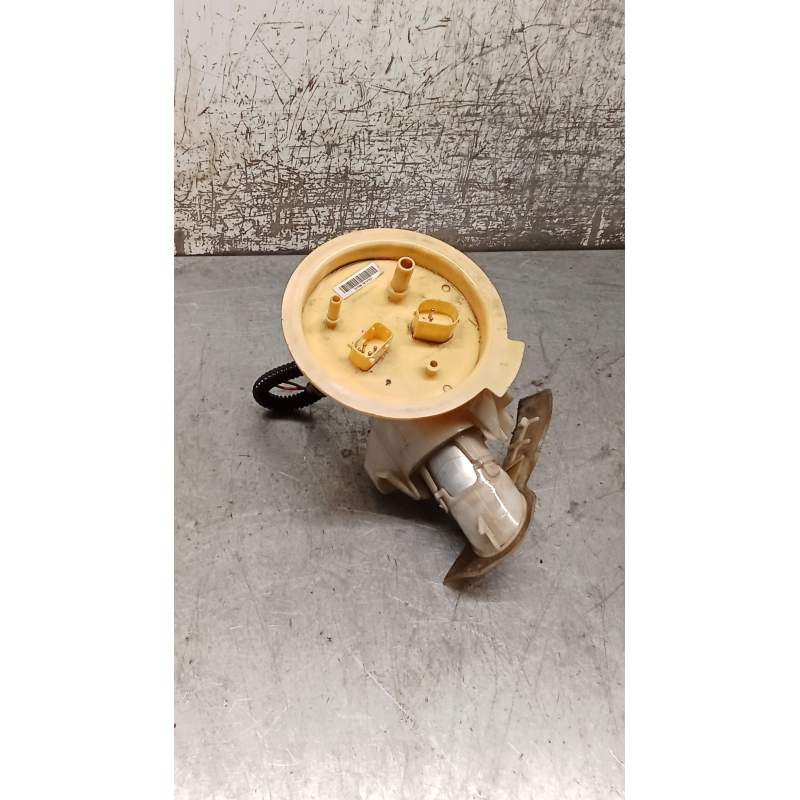 Recambio de bomba combustible para bmw 5 (f10) 520 d referencia OEM IAM 7217065 520D 2014