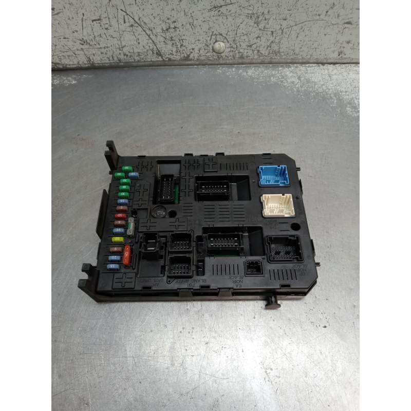 Recambio de caja reles / fusibles para citroën c5 berlina millenium referencia OEM IAM 9678477180 BSI04EV K0400030914 2008