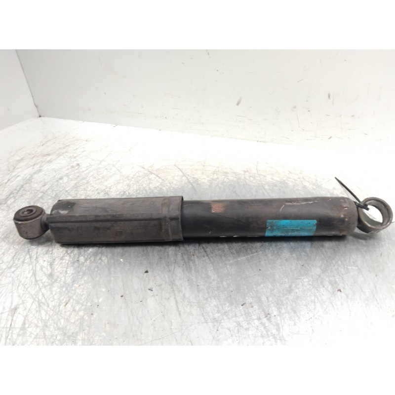 Recambio de amortiguador trasero para nissan interstar mod. 04 (x70) 2.5 dci diesel cat referencia OEM IAM 8200715101  