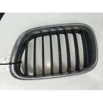 REJILLA DELANTERA 51138247673 