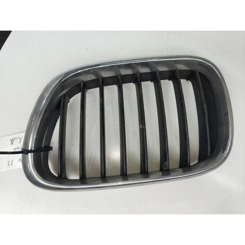 Recambio de rejilla delantera para bmw z3 coupe (e36) referencia OEM IAM 51138247673  