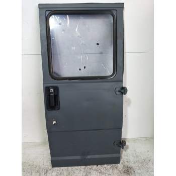 PUERTA TRASERA DERECHA 5P 