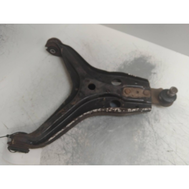 Recambio de brazo suspension inferior delantero izquierdo para audi 80/90 (893) 80 kamei referencia OEM IAM   