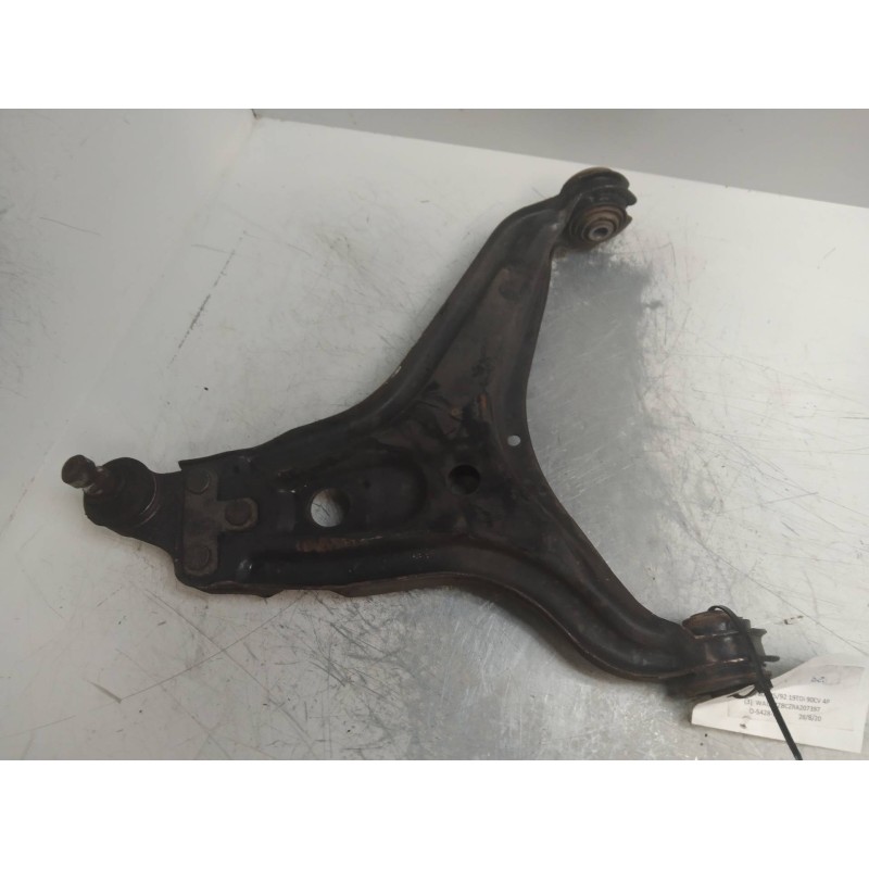 Recambio de brazo suspension inferior delantero derecho para audi 80 1.9 tdi referencia OEM IAM   