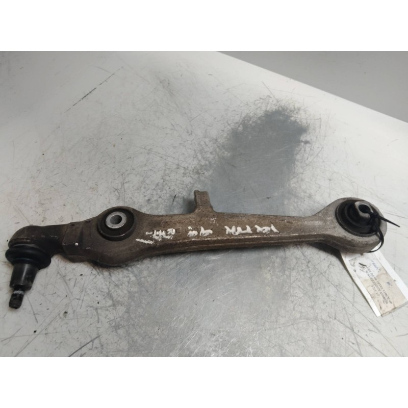 Recambio de brazo suspension inferior delantero derecho para audi a4 berlina (b5) 1.9 tdi referencia OEM IAM 4D0407155L  