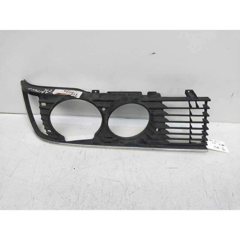 Recambio de rejilla delantera para bmw serie 7 (e32) referencia OEM IAM   