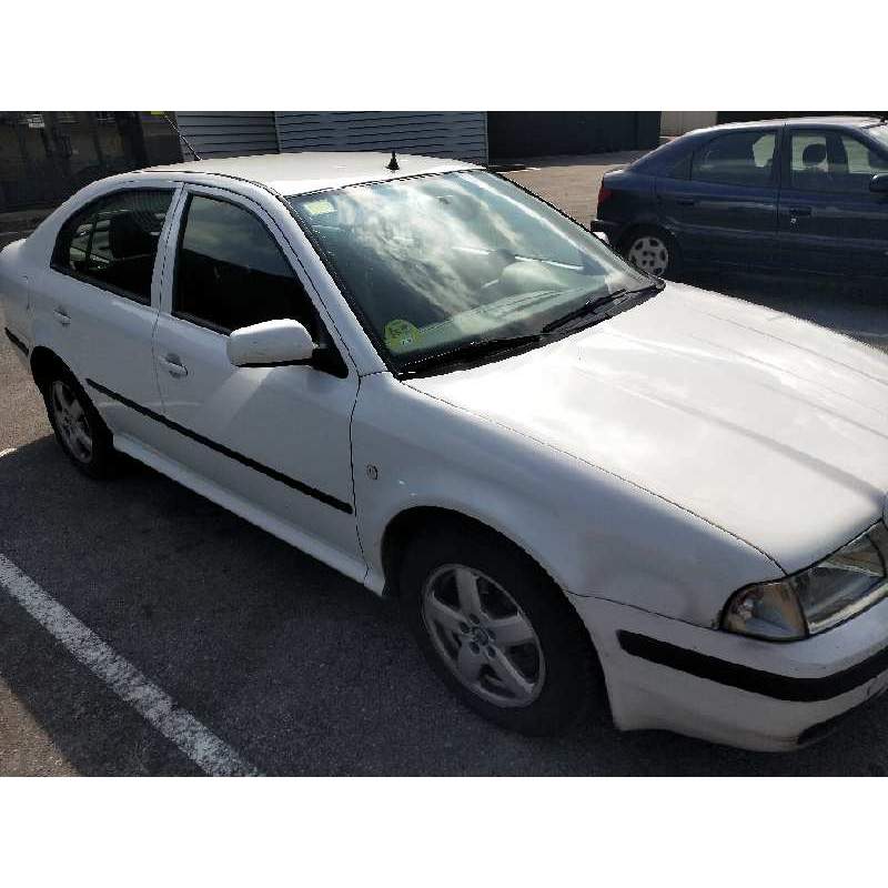 SKODA OCTAVIA BERLINA (1U2)