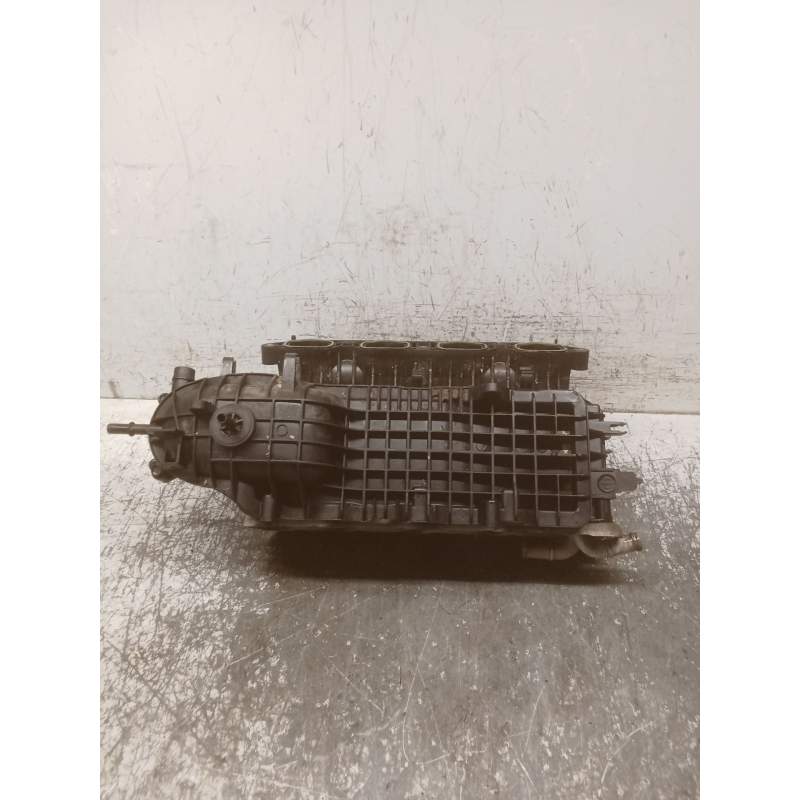 Recambio de colector admision para seat ateca (kh7) style go referencia OEM IAM C.MOTOR CZE 04E145749J 