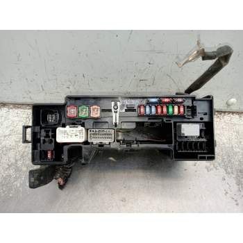 CAJA RELES / FUSIBLES 7710D16 0017 
