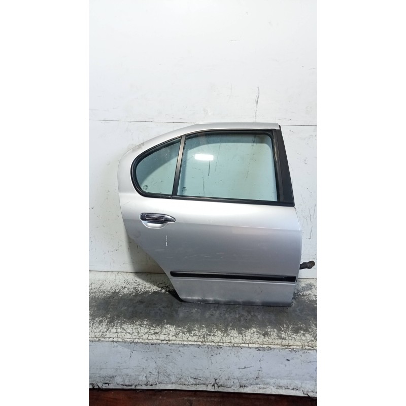 Recambio de puerta trasera derecha para nissan primera berlina (p11) gx referencia OEM IAM   5P