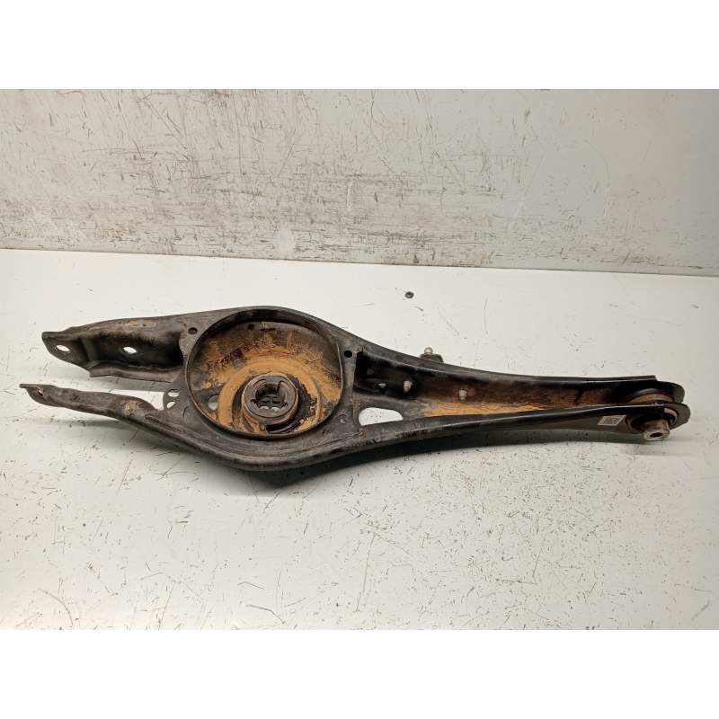 Recambio de brazo suspension inferior trasero izquierdo para volkswagen arteon (3h7) referencia OEM IAM 3Q0505311E  