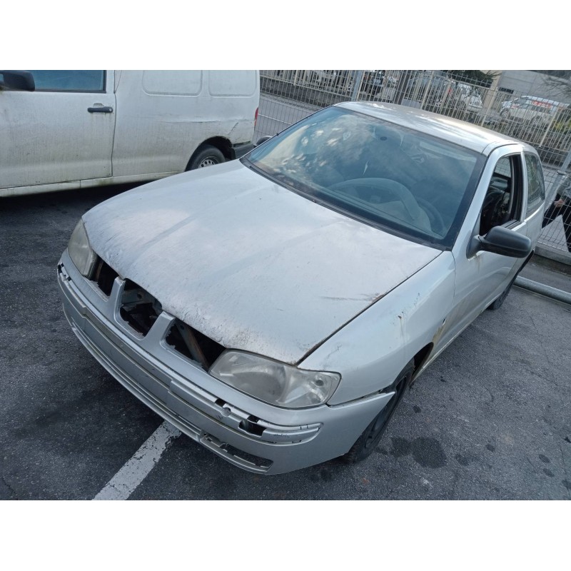 seat ibiza (6k1) del año 2001