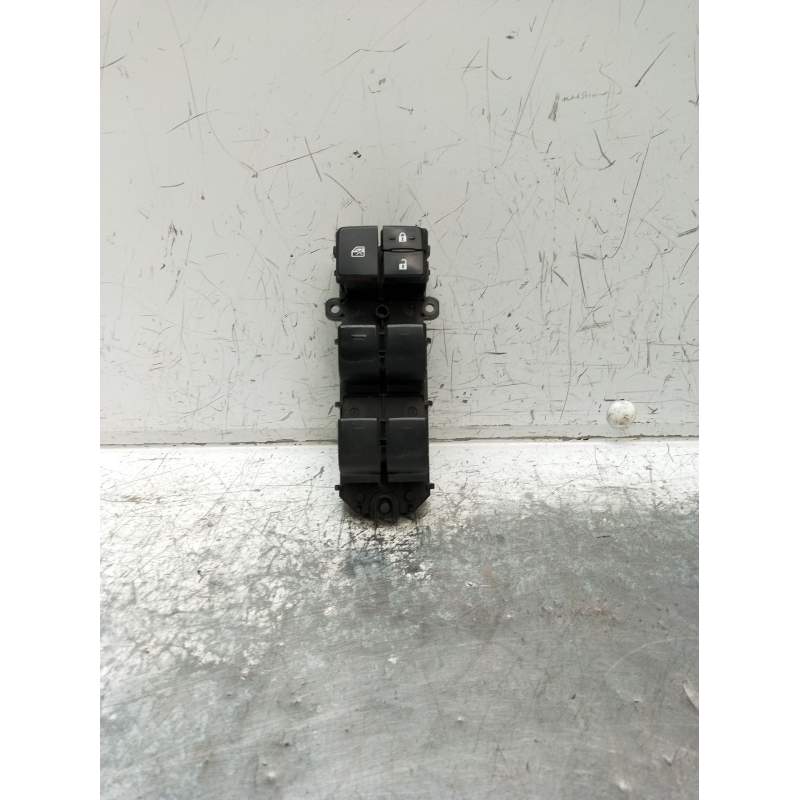 Recambio de mando elevalunas delantero izquierdo para lexus nx (_z1_) 300h awd (ayz15) referencia OEM IAM 8404078010 7762K67 515