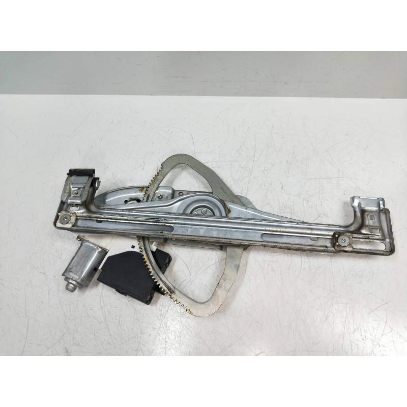 Recambio de elevalunas trasero derecho para volvo v50 familiar 2.0 d kinetic referencia OEM IAM 30710149 5P 2004