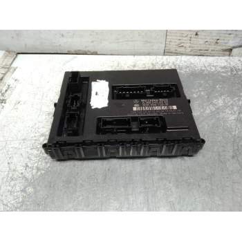 CAJA RELES / FUSIBLES A1695454332 5DK00872816 2005