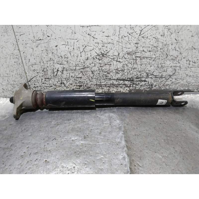 Recambio de amortiguador trasero derecho para kia cee´d drive referencia OEM IAM 55300A2970 16CRDI 2012