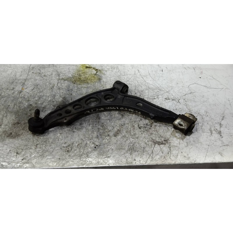 Recambio de brazo suspension inferior delantero izquierdo para fiat punto berlina (176) td 60 s referencia OEM IAM 46428561  