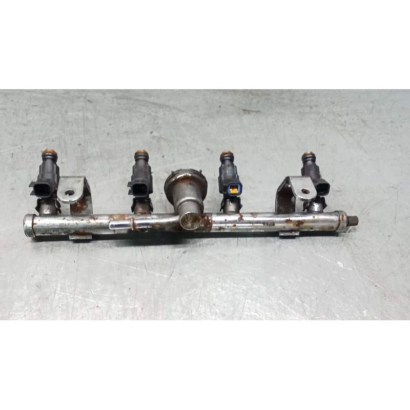 Recambio de rampa inyectora para mini mini (r50, r53) cooper referencia OEM IAM  16G 2001